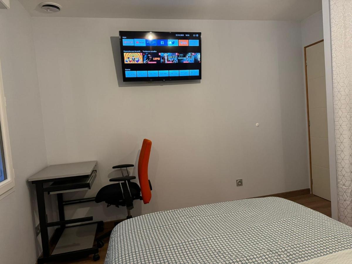Chambre Privee/Climatisee+Tv /Petit Dejeuner Inclu/Tout Confort Nevers Dış mekan fotoğraf