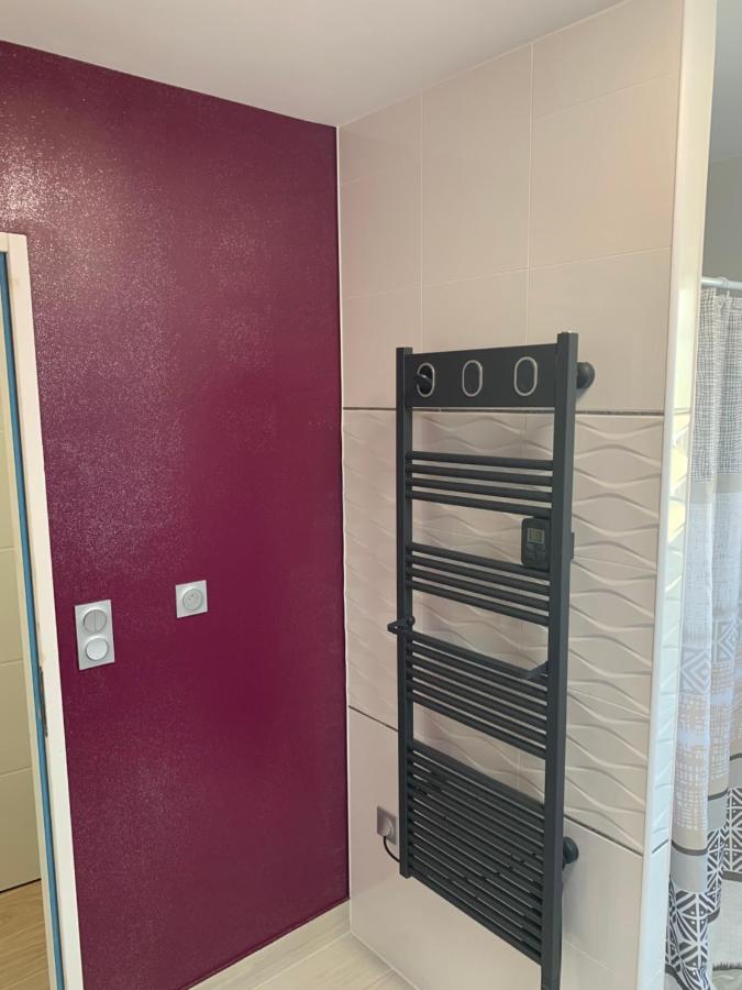 Chambre Privee/Climatisee+Tv /Petit Dejeuner Inclu/Tout Confort Nevers Dış mekan fotoğraf