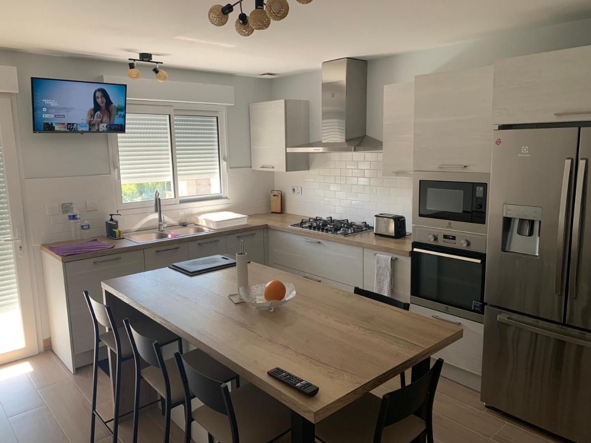 Chambre Privee/Climatisee+Tv /Petit Dejeuner Inclu/Tout Confort Nevers Dış mekan fotoğraf