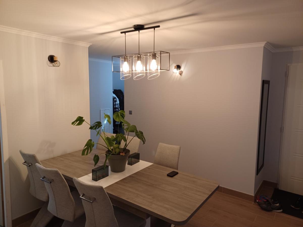 Chambre Privee/Climatisee+Tv /Petit Dejeuner Inclu/Tout Confort Nevers Dış mekan fotoğraf