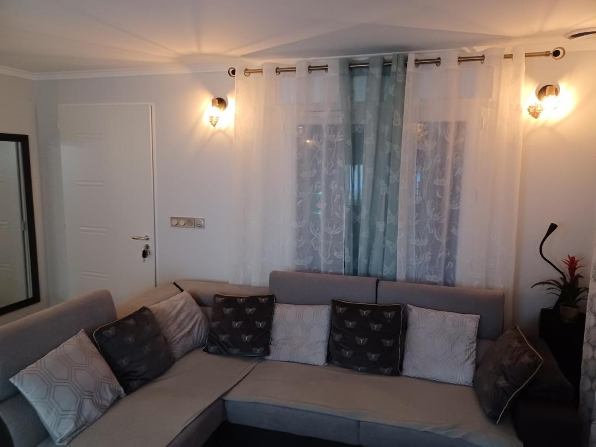 Chambre Privee/Climatisee+Tv /Petit Dejeuner Inclu/Tout Confort Nevers Dış mekan fotoğraf