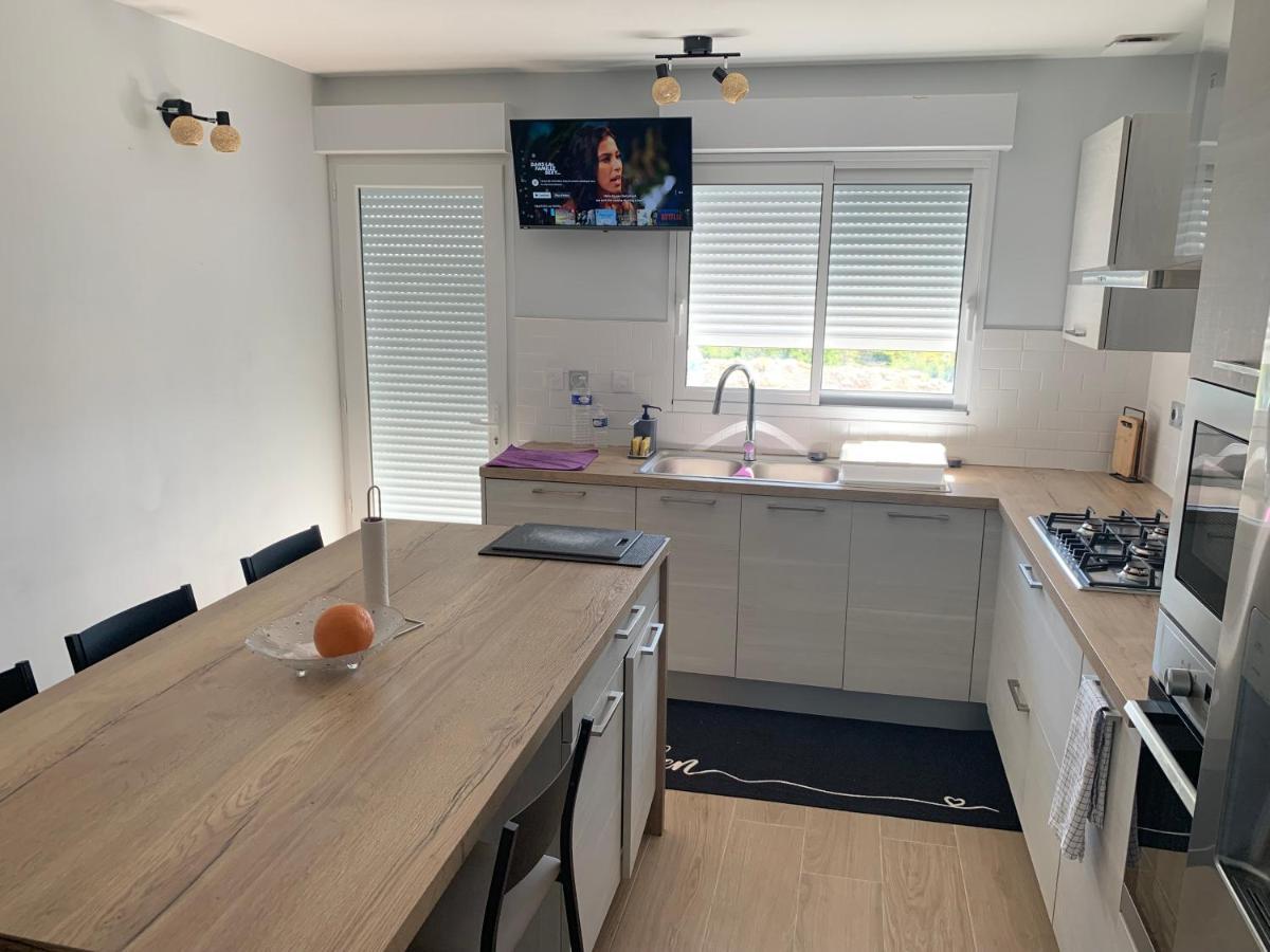 Chambre Privee/Climatisee+Tv /Petit Dejeuner Inclu/Tout Confort Nevers Dış mekan fotoğraf