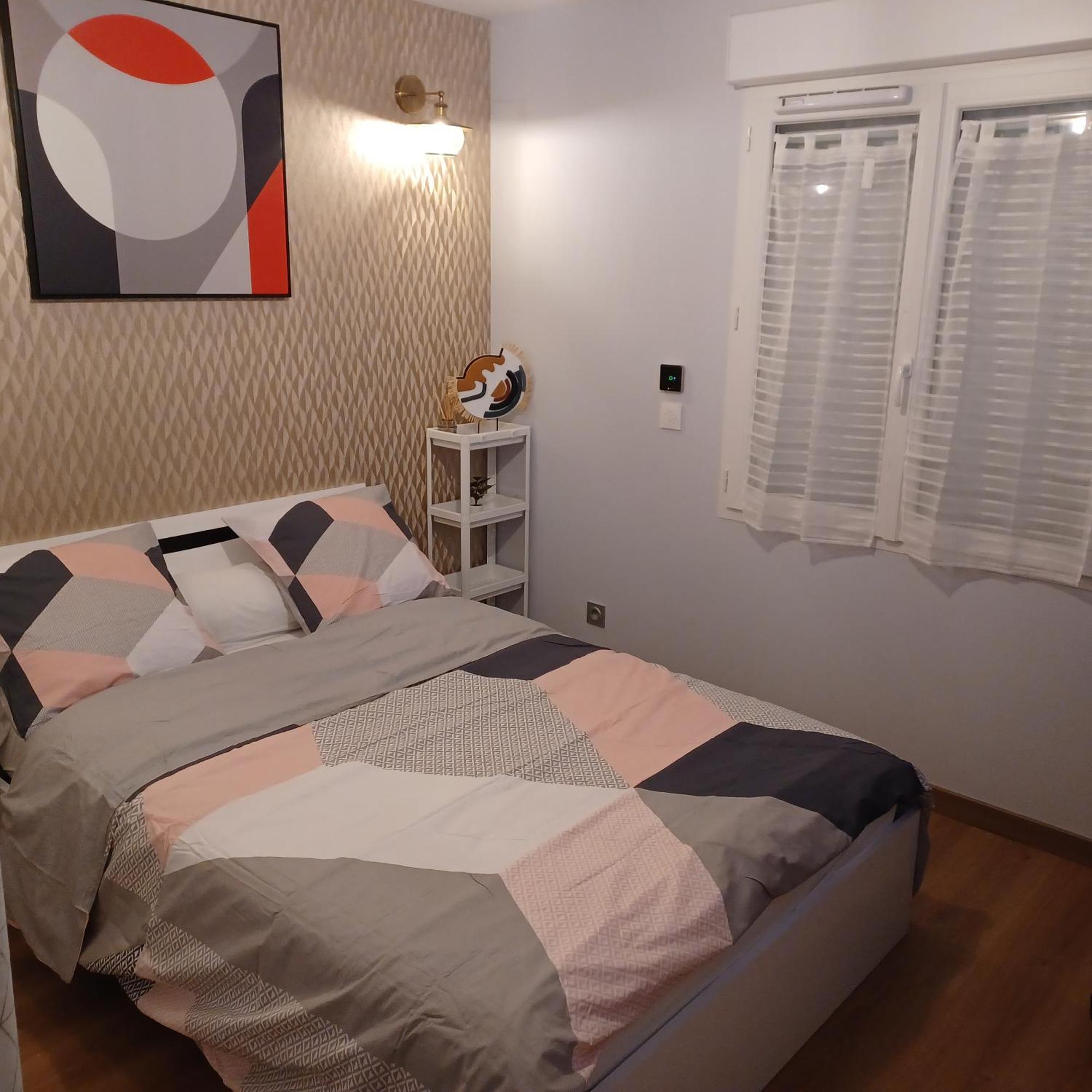 Chambre Privee/Climatisee+Tv /Petit Dejeuner Inclu/Tout Confort Nevers Dış mekan fotoğraf